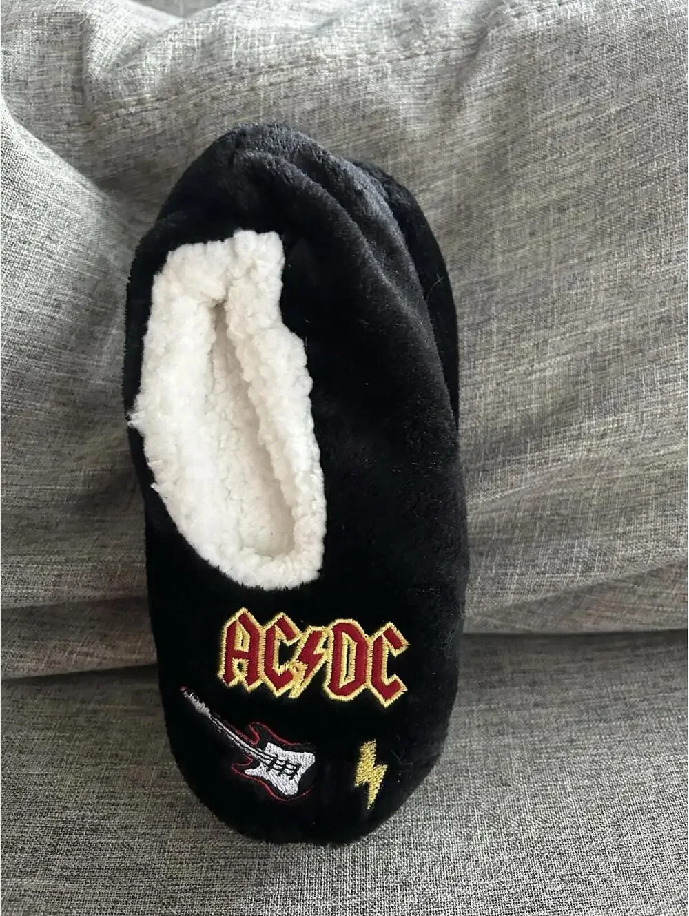 AC DC Embroidered Babba Slippers YOUTH Size S/M Size 5-7 Fuzzy Soft New